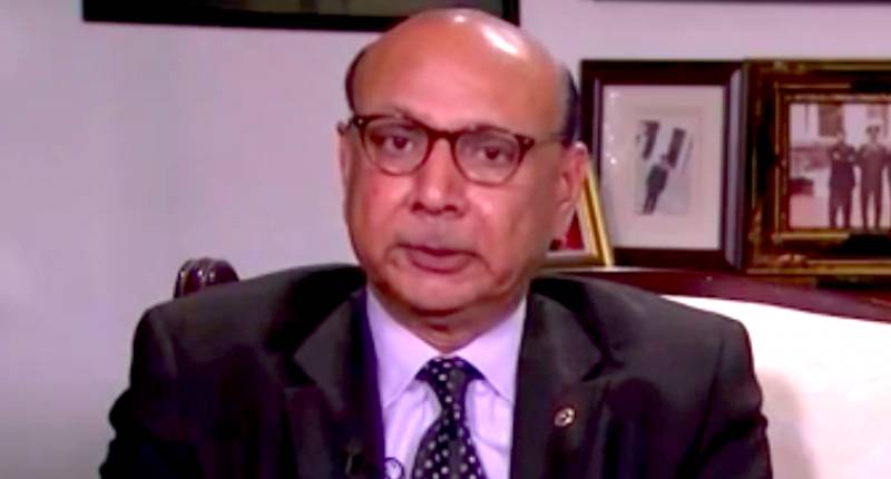 Americans have woken up to the fact that Trump is an idiot: Khizer Khan on Dunya News