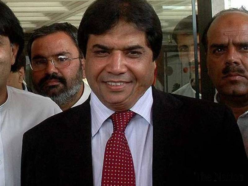 PML-N's Hanif Abbasi attacks police station with 200 youth, SHO removed for resisting