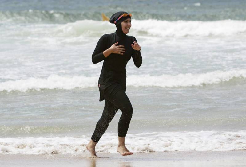 3 women fined on Cannes beach as France defends burkini ban