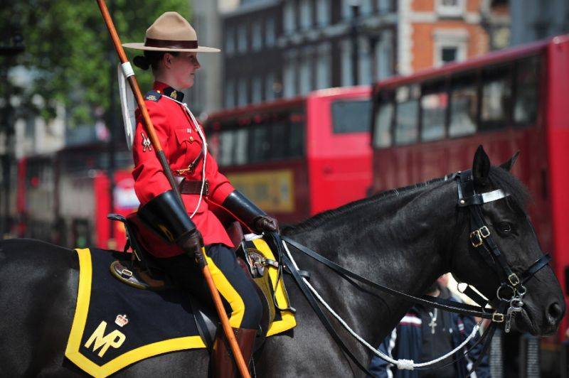 Royal Canadian Mounted Police allow women in uniform to wear hijab