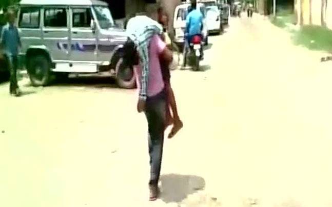 VIDEO: 12-year-old dies on father's shoulder in India after hospital denies stretcher