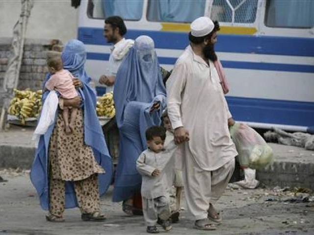 Pakistan extends Afghan refugees stay till March 2017