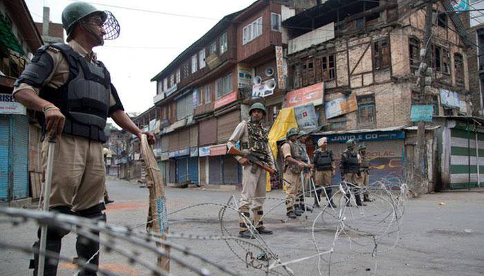 No Eid prayers in Kashmir as curfew imposed in entire Valley; Indian forces kill two protestors