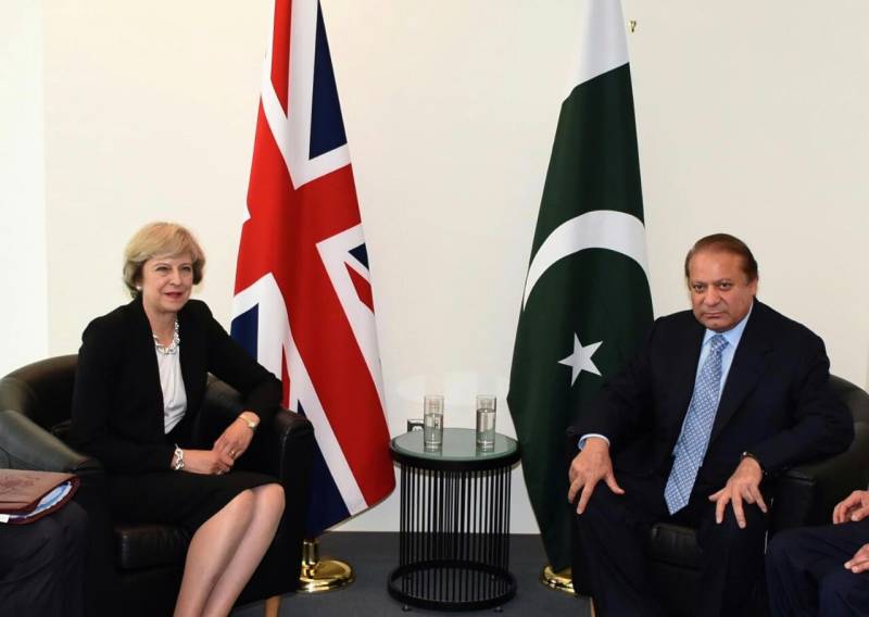 PM Nawaz meets British counterpart Theresa May in New York