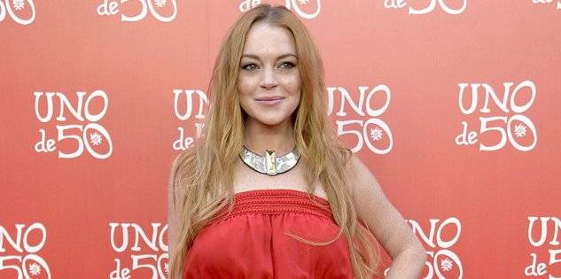 Lindsay Lohan's finger 'chopped off' after boating accident