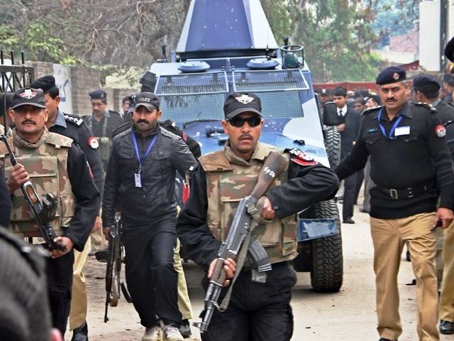 Police arrests 40 suspects amid widespread operation in Karachi