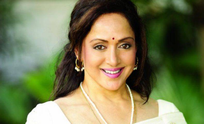 Hema Malini lauds Pakistani artistes, refuses to comment on controversial questions