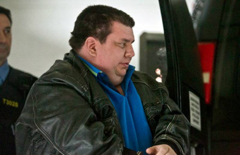 ‘Too fat rapist’ walks free from court with ‘too small penis’