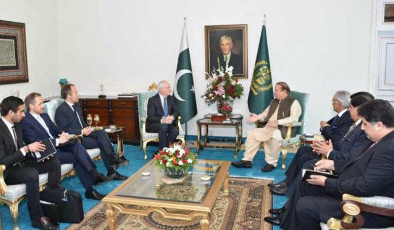 Kashmir issue must be resolved now, PM Nawaz tells UK NSA