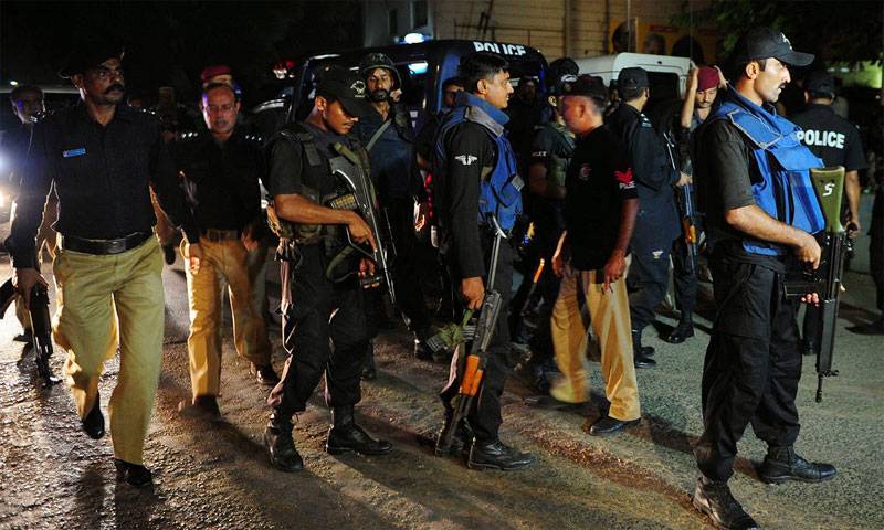 Over 50 detained amid widespread operation in Karachi