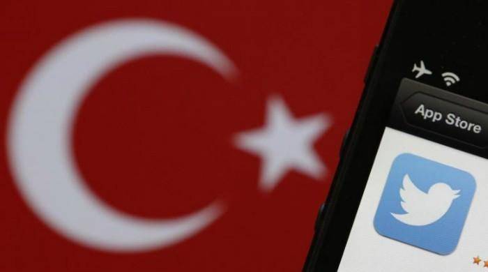 Turkey blocks access to Twitter, Facebook