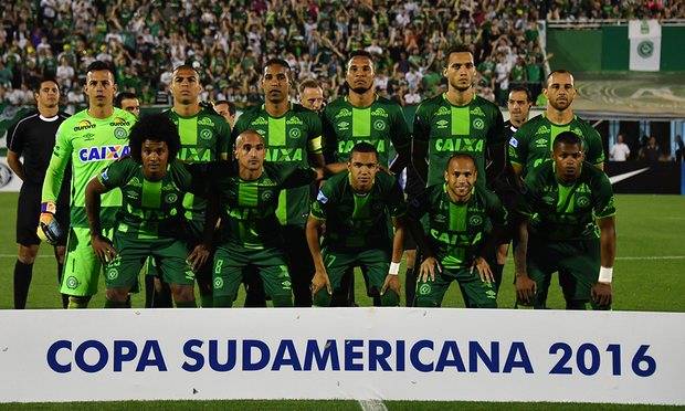 Plane with Brazilian football team crashes in Colombia