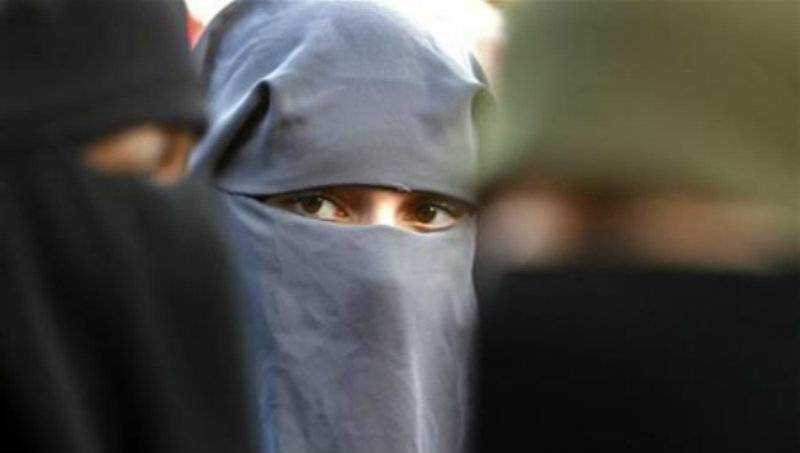 Dutch parliament approves limited Burqa ban in public places