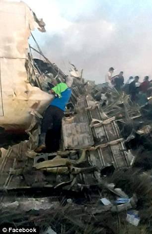 Colombian cargo plane crashes after take-off killing 5