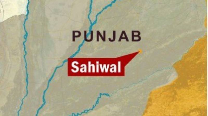 Five killed as 12 cars collide due to dense fog in Sahiwal