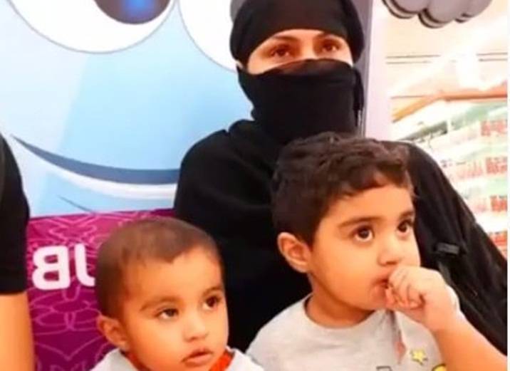 Veena Malik TRANSFORMS herself completely, leaves people stunned in latest Abaya & Niqaab pictures