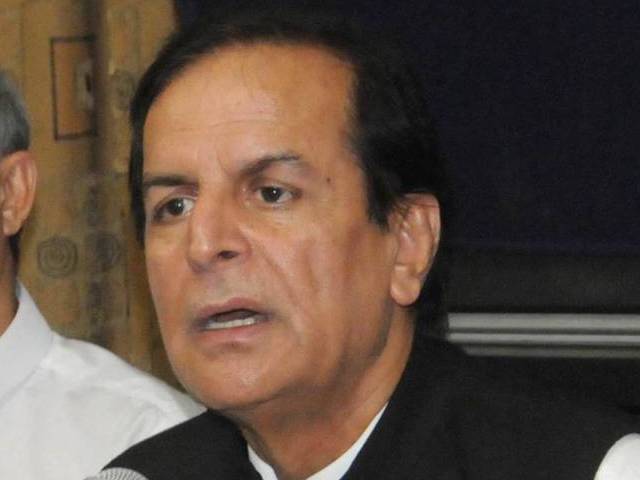 Imran Khan made a deal with former Chief Justice during dharna movement: Hashmi