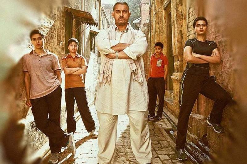 Dangal makes a whopping '270 CRORE' in just 10 days at the Box Office!