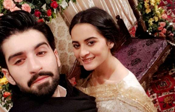 Aiman Khan & Muneeb Butt have released their DHOLAK pictures on Snapchat, check these out!