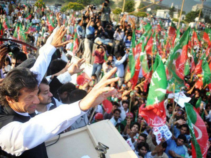 DG Khan: Imran vows to liberate Punjabis from 'Takht-i-Lahore'