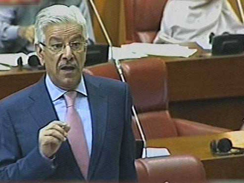 Khawaja Asif demands Shah Mehmood Qureshi to present money trail of earning from mausoleum