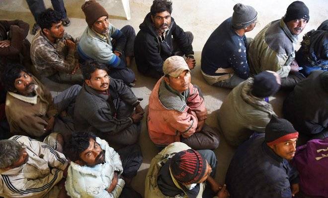 Pakistan arrests 60 Indian fishermen for violating territorial limits