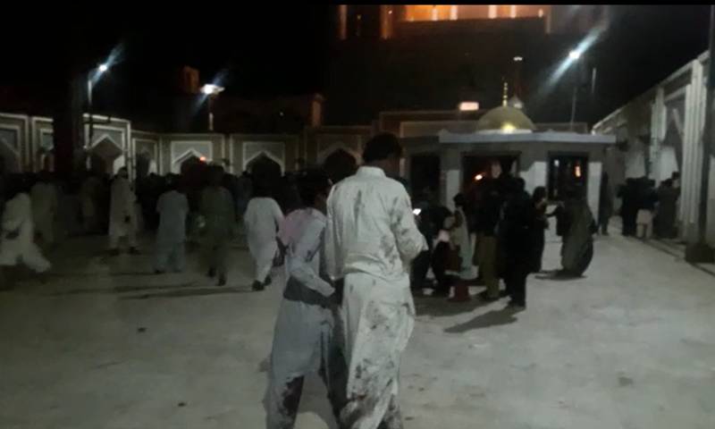ISIS claims responsibility for attack on Lal Shahbaz Qalandar shrine