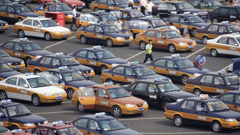 China replacing nearly 70,000 taxis with electric cars to fight pollution