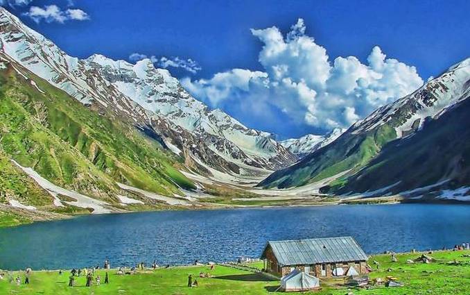 5 stunning lakes in Pakistan that will leave you bewitched