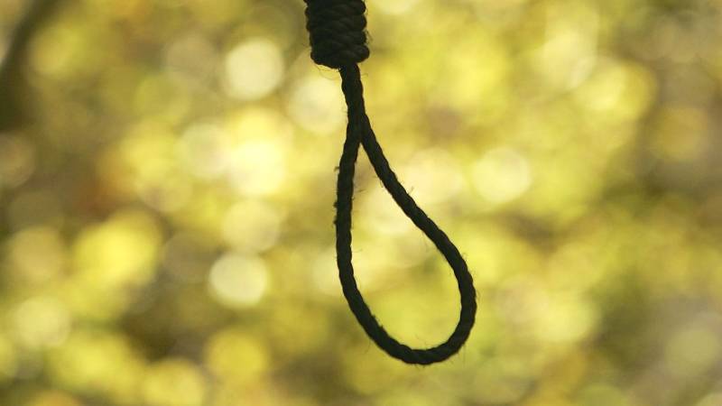 Muslim man in India hung on tree, lynched for being in love with Hindu woman