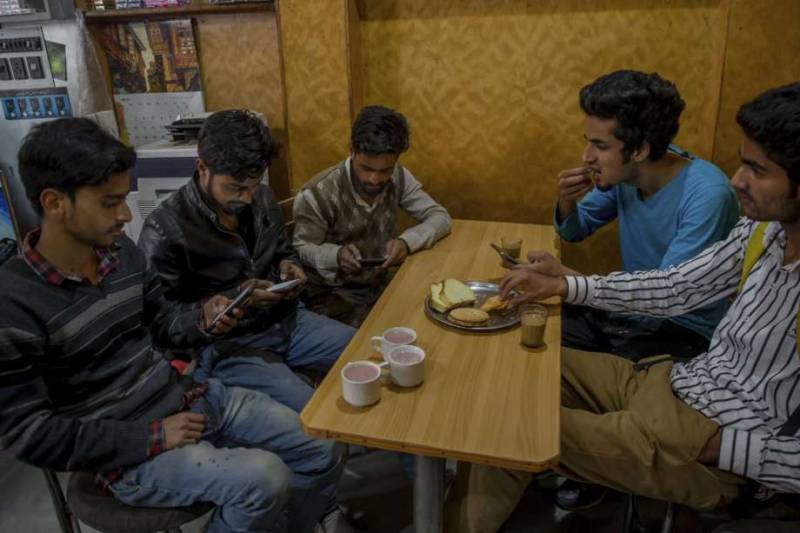 CPJ demands revoking of ban on social media in Indian held Kashmir