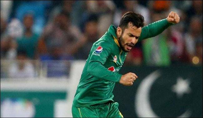 PCB slaps Mohammad Nawaz with one month ban, 2 lakh fine in spot-fixing scandal