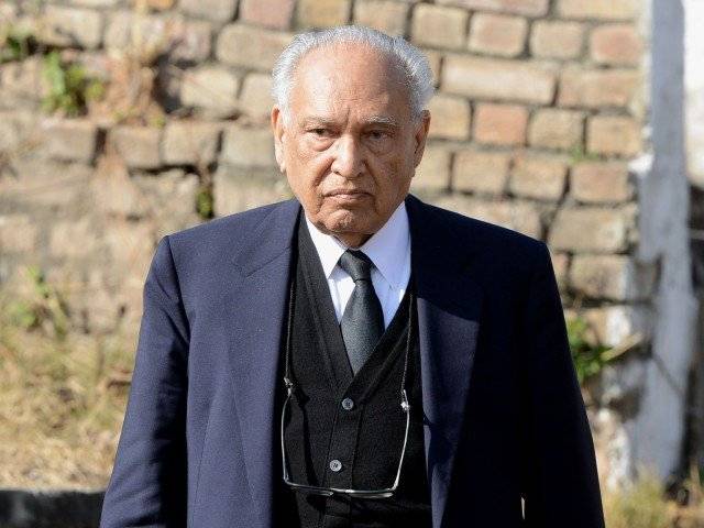 Legal luminary Syed Sharifuddin Pirzada dies at 94