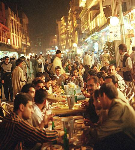 Four famous food streets in Pakistan that are best for Iftar
