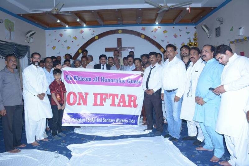 Union of Christian sanitary workers hosts iftar for Muslims in response to Umerkot incident