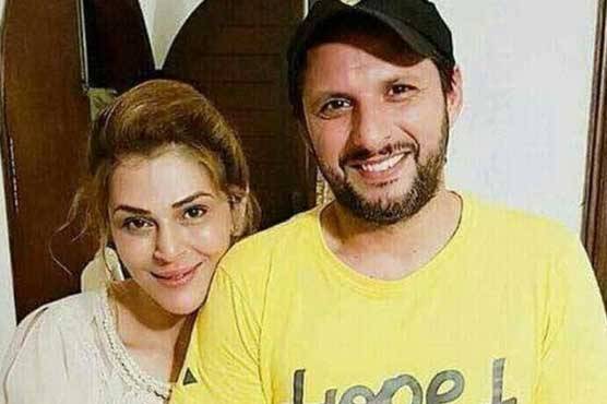 Sana Bucha slams haters who lashed out on her picture with Shahid Afridi