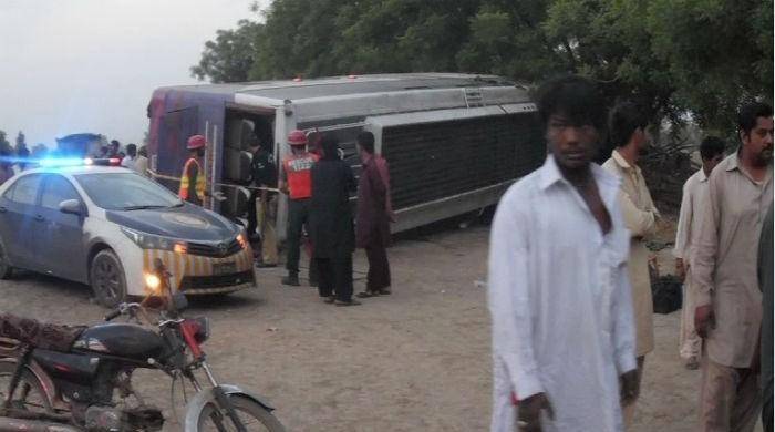 At least six dead, 30 injured as coach overturns in Hyderabad