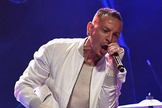 Linkin Park lead singer Chester Bennington dies by suicide at age of 41