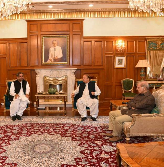 PM Abbasi consults Nawaz Sharif on new cabinet members