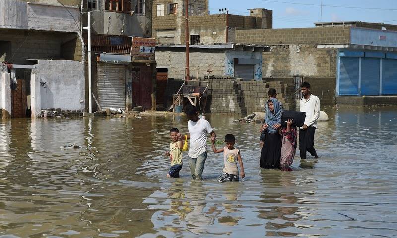 At least 23 killed as downpours wreak havoc in Karachi, army deployed for assistance (VIDEOS + PHOTOS)