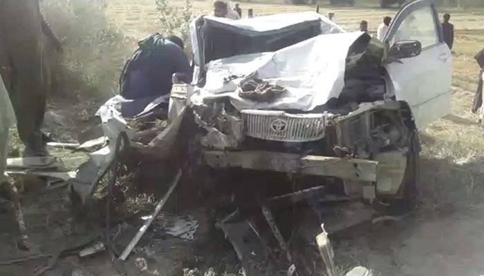 Six killed in Karachi truck-van collision
