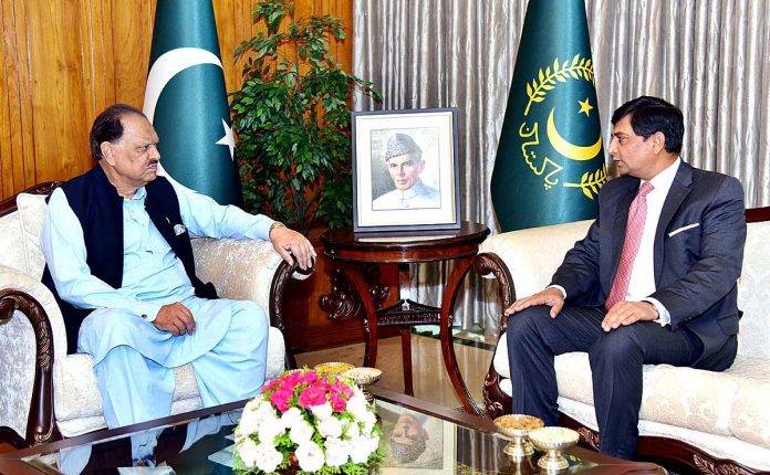 President Mamnoon stresses strong Pak-Swiss ties in trade, education