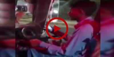 Bus driver enjoys Ludo STAR while racing through Karachi roads
