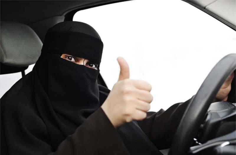 Saudi Arabia allows women to drive