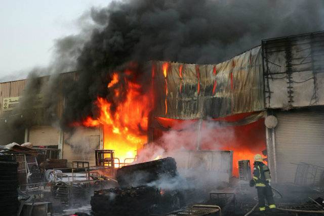 10 killed in Saudi Arabia workshop fire