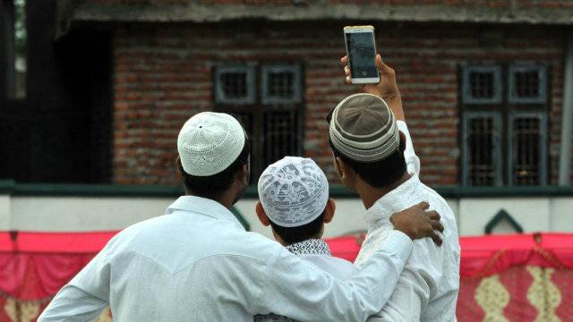 Indian seminary bans Muslims from posting pictures on social media