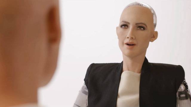Meet Sophia - the first robot to receive Saudi citizenship (VIDEO)