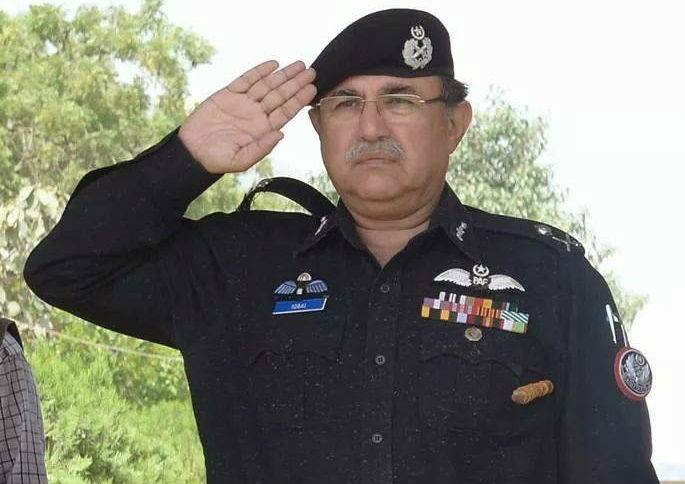 Former IGP Sindh Ghulam Hyder Jamali, 7 others indicted in graft case