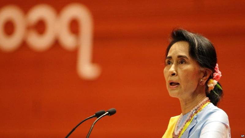 Myanmar’s Suu Kyi makes maiden visit to violence-torn Rakhine