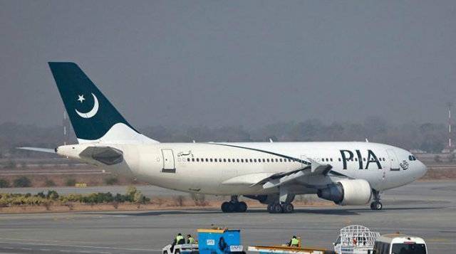 PIA flight lands midway, asks passengers to take a bus